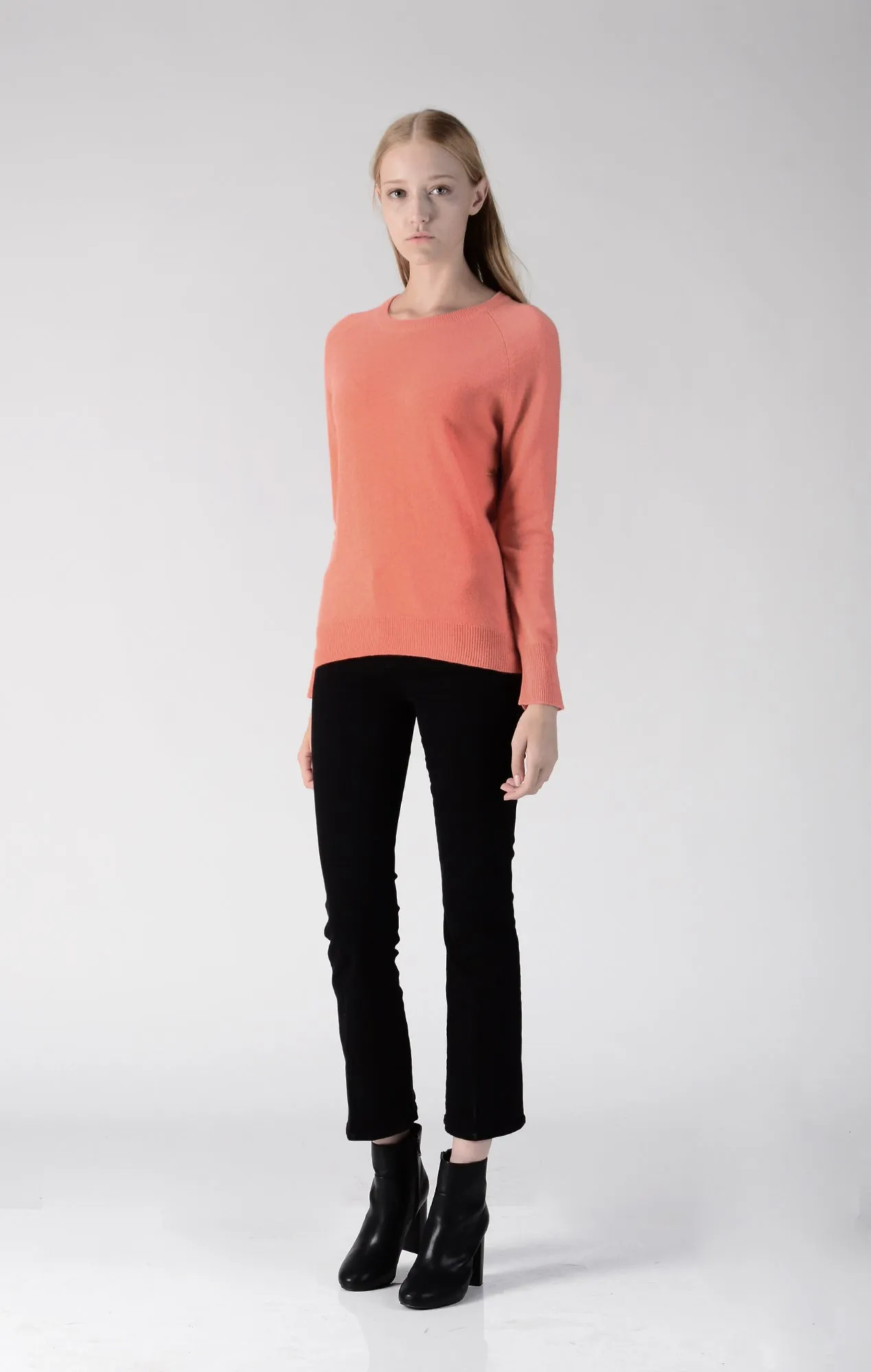 Classic Crew Neck Sweater_Coral