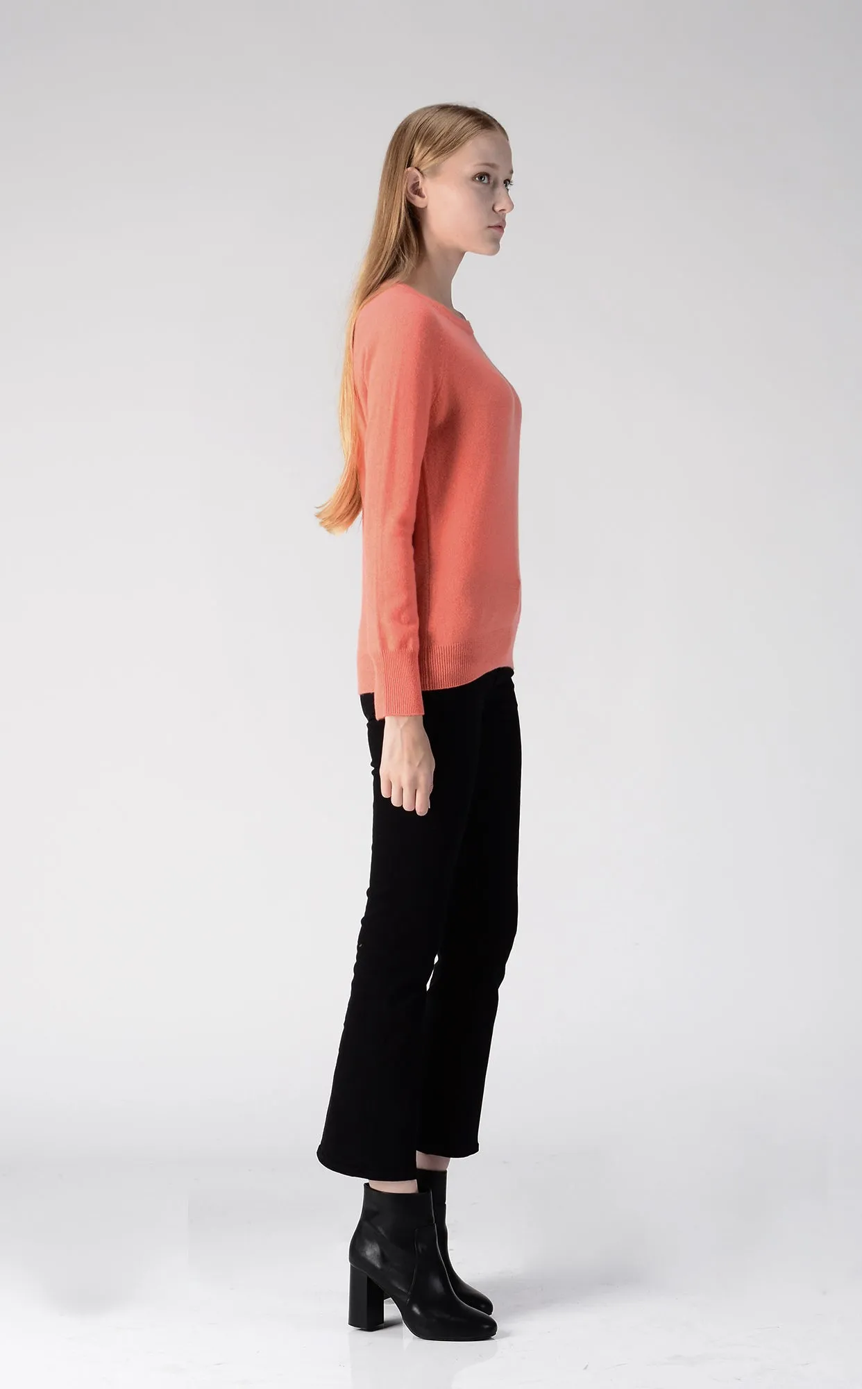 Classic Crew Neck Sweater_Coral